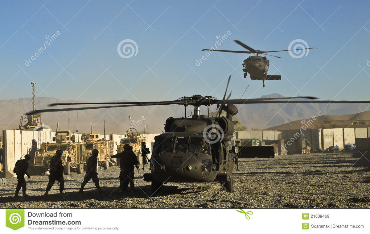 Do vậy lực lượng ĐBĐK của Quân đội Mỹ phần lớn bằng trực thăng; Quân đội Mỹ đã phát triển nhiều loại trực thăng phục vụ cho nhiệm vụ đổ bộ như UH-1, CH-47, CH-53…có khả năng đổ bộ từ 1 tiểu đội đến cả trung đội. Chiều sâu đổ bộ có thể đến 150 km.