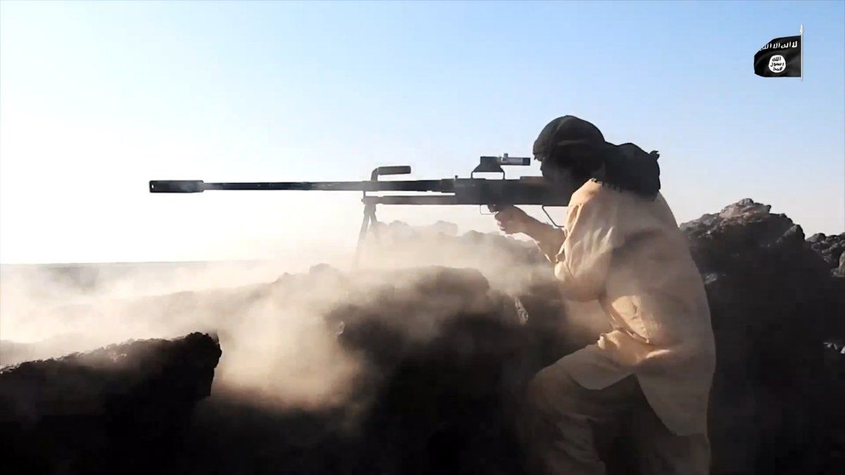 Với khả năng xuyên giáp của các loại đạn cỡ 12,7 mm cũng được đánh giá cao, khi chống lại các xe mang bom tự sát (IED); mặc dù súng bắn tỉa cỡ nòng 12,7 mm không phải là loại vũ khí hiệu quả nhất để ngăn chặn các cuộc tấn công như vậy.