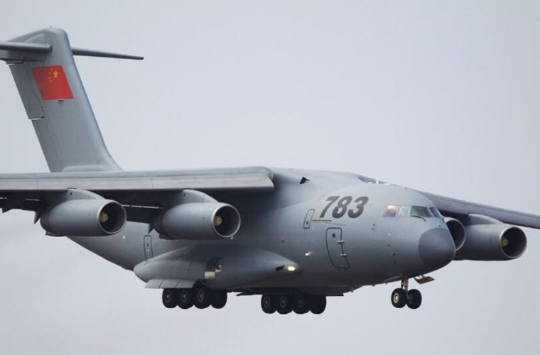 Tiếp theo là máy bay vận tải hỗ trợ lục quân là chìa khóa hậu cần của bất kỳ lực lượng mặt đất nào, đặc biệt là lực lượng hoạt động ở nước ngoài. Trung Quốc sở hữu 722 chiếc, trong khi Nhật Bản là 500 chiếc.