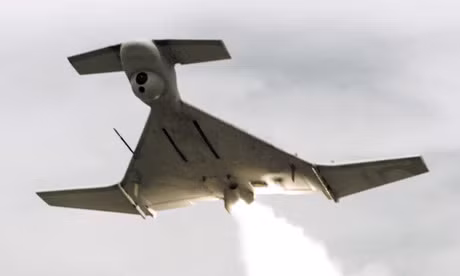 Thế giới đang thức giấc trước thực tế của chiến tranh hiện đại, khi liên tiếp chứng kiến những cuộc chiến tranh cục bộ, nhưng với tính chất ác liệt. Những loại vũ khí công nghệ cao như máy bay không người lái, tên lửa đạn đạo, tên lửa hành trình, đã được các nhóm vũ trang nhỏ hơn sử dụng. Chính điều này đang viết lại thực tế chiến trường. Nguồn ảnh: Pinterest.