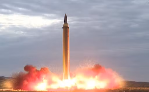 Ngày 4/5/2019, Quân đội Triều Tiên đã bắn thử một tên lửa đạn đạo tầm ngắn, vụ phóng lớn đầu tiên trong vòng 18 tháng, kể từ khi nhà lãnh đạo Triều Tiên Kim Jong Un đình chỉ việc thử tên lửa, trước hội nghị thượng đỉnh với Tổng thống Mỹ Donald Trump.