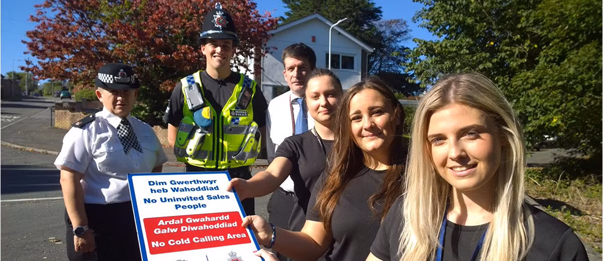 Những vị trí trong ngành này được bầu chọn, tùy thuộc vào quy định của chính quyền địa phương. Họ bao gồm cai ngục, thư ký văn phòng, thủ quỹ, kiểm soát viên hoặc giám sát viên. Thu nhập hàng năm của các cựu chiến binh trong ngành này cũng có thể lên tới 45.000 USD. Nguồn ảnh: Flickr.