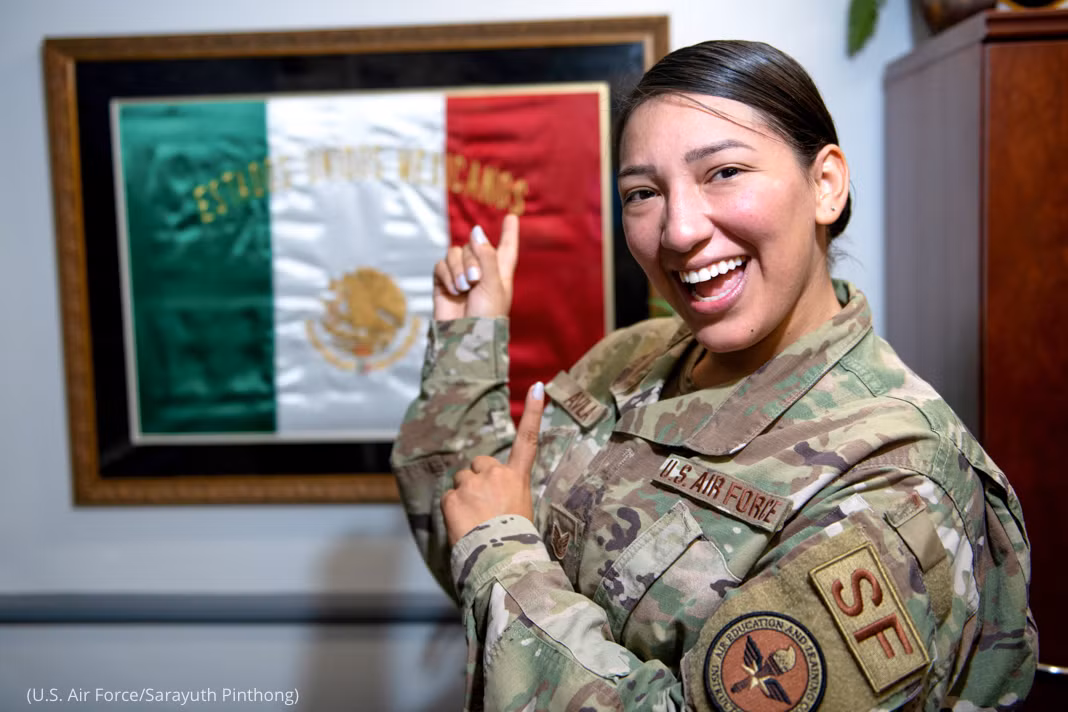 Chỉ một năm sau khi xuất ngũ, các cựu chiến binh làm việc trong lĩnh vực dịch vụ giáo dục, có thể cung cấp rất nhiều điều cho sinh viên và những người khác mong muốn học hỏi kinh nghiệm của họ. Theo thống kê của Cục điều tra dân số Mỹ, nhóm thu nhập cao nhất trong ngành này, có thể lên tới 60.000 USD mỗi năm.