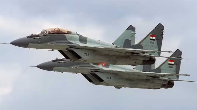 Hiện nay ngoài 200 chiếc F-16C mua của Mỹ, Không quân Ai Cập còn có 46 máy bay chiến đấu hạng trung MiG-29M của Nga (mua năm 2013), 24 chiếc Rafale đã được trang bị trước đó và 26 máy bay chiến đấu hạng nặng Su-35 (mua năm 2018); đưa Ai Cập trở thành lực lượng không quân mạnh nhất khu vực.
