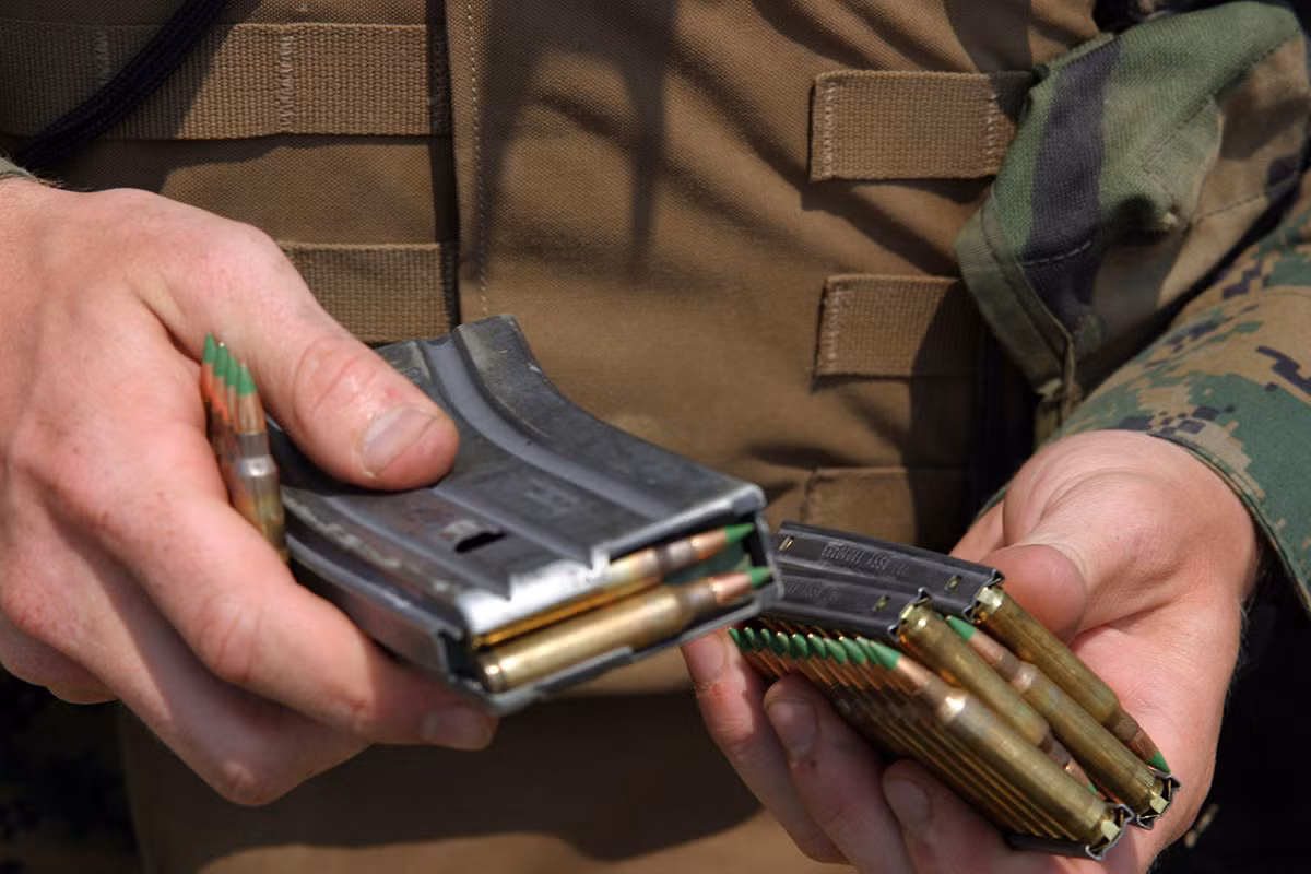 Và sau hơn 50 năm, loại đạn 5,56x45 mm đã trở thành đạn phổ thông; nhưng ngày càng có nhiều người thích sự trở lại của loại đạn mạnh hơn. Vì vậy ở Mỹ, họ đang tích cực nghiên cứu các loại đạn cỡ 6,8 mm; lý do là việc sử dụng áo giáp bảo vệ cá nhân tiên tiến, cho binh lính trên chiến trường ngày càng rộng rãi hơn.