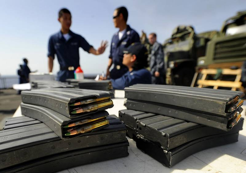 Vậy ưu điểm của loại đạn 5,56x45 mm là gì? Các cuộc thử nghiệm được thực hiện ở Mỹ đã cho thấy, độ chính xác khi bắn của súng trường AR-15 và M16, được phát triển cho loại đạn 5,56x45 mm đã tăng lên, và số lần trục trặc khác nhau giảm xuống, so với hoạt động của khẩu súng trường M1 Garand dùng đạn 7,62x51 mm.