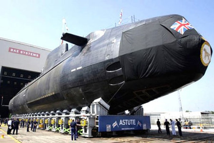 Việc chấm dứt thỏa thuận với Pháp có thể khiến Australia phải trả 400 triệu đô la nếu phía Pháp yêu cầu bồi thường. Nhưng thỏa thuận thay thế với Mỹ và Anh sẽ cung cấp cho Hải quân Australia những vũ khí có sức chịu đựng vượt trội hơn nhiều. Các tàu của Australia dự kiến sẽ vay mượn nhiều từ các thiết kế Lớp Astute của Anh và Lớp Virginia của Mỹ.