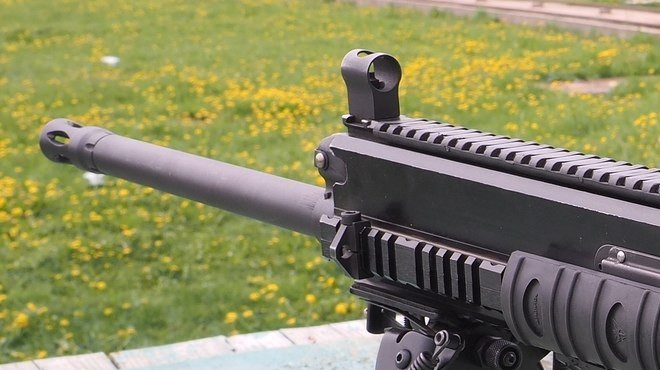 Khẩu súng máy OC-128 đã được bắn trình diễn với phóng viên của tờ Russia Beyond tại một trường bắn tư nhân bên ngoài Moscow vào đầu tháng 9/2021. Hiện tại, OC-128 đang được đưa vào thử nghiệm của Bộ Quốc phòng Nga, nên vẫn trong vòng “tuyệt mật”; nhưng phóng viên Russia Beyond đã có những nô tả về loại vũ khí mới này. 