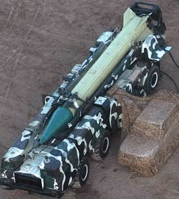 Tên lửa thứ ba của Iran là Shahab-3, thực chất là một biến thể của tên lửa Nodong-1 của Triều Tiên. Cũng được phát triển từ Scud, Nodong-1 được Triều Tiên chế tạo, mục đích là để tấn công các căn cứ của Mỹ ở Nhật Bản. 