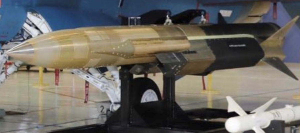 Trang web “Chiều sâu Nhật Bản” ngày 1/9 cho biết, loại tên lửa chống hạm siêu thanh ASM-3 do Nhật Bản phát triển trong hơn mười năm qua, sắp bị Lực lượng Phòng vệ bỏ rơi; vì nó có thể không có khả năng xuyên thủng được hệ thống phòng không của hải quân Trung Quốc.