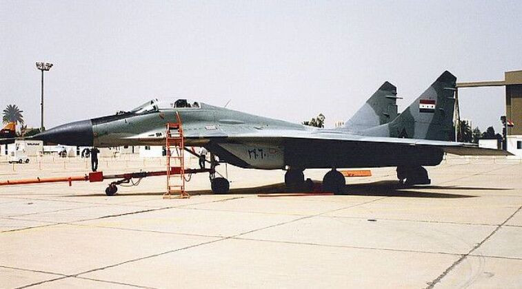 Cùng với MiG-25, loại máy bay cao cấp duy nhất còn lại trong biên chế của Không quân Iraq lúc đó là MiG-29A, mà lúc đó Không quân Iraq có khoảng 30 chiếc. MiG-29 có trọng lượng trung bình, nhẹ hơn và rẻ hơn nhiều so với MiG-25; nhưng MiG-29 là loại chiến đấu cơ thế hệ 4.