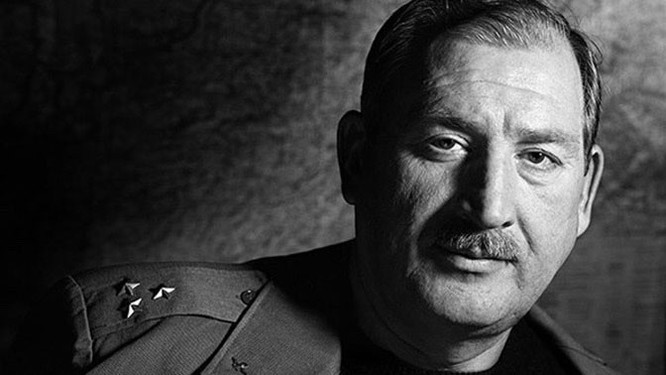 Nhân ngày kỷ niệm 30 năm Liên Xô rút quân khỏi Afghanistan, công lý đã giành lại chiến thắng cho Vladimir Kovtun. Ngày 15/02/2019, tổng thống Nga Vladimir Putin trao tặng danh hiệu Anh hùng Nga cho đại tá dự bị Lực lượng đặc nhiệm Vladimir Kovtun. Nguồn ảnh: RBTH.