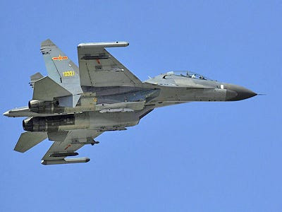 Những pod này là những cảm biến điện từ, có thể phân tích tần số radar và giúp xác định vị trí của các thiết bị phát sóng radar; những dữ liệu sẽ rất hữu ích cho cả việc gây nhiễu radar và xác định tọa độ mục tiêu để phá hủy chúng.