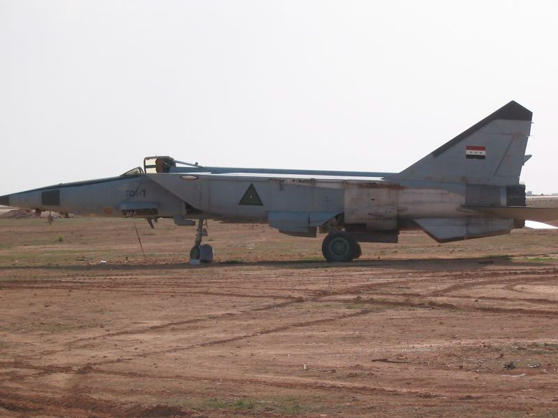 Để có thể sử dụng đầy đủ các trang thiết bị tiên tiến này, Iraq sẽ phải tiến hành đại tu quy mô lớn và nâng cấp lực lượng không quân của mình. Nhưng cũng từ quan điểm này, Iraq đã quyết tâm tách mình ra khỏi Mỹ và quay sang bắt tay với Nga.