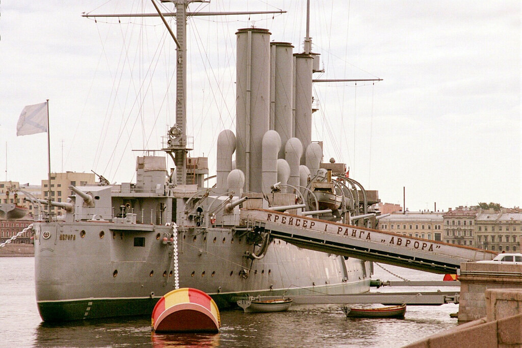 Tính từ năm 1956 đến nay đã có hơn 28 triệu lượt khách đến thăm tàu Rạng Đông. Nhiều tác phẩm văn hóa, nghệ thuật, điện ảnh đã được sáng tác để tôn vinh con tàu này qua các thời kỳ lịch sử. Hình ảnh tàu Rạng Đông cũng từng được khắc hoạ trên tem bưu chính của nhiều quốc gia trên thế giới.