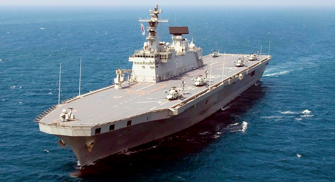 Theo dự đoán, tàu sân bay mới của Hàn Quốc có thể triển khai phi đội khoảng 15 chiếc tiêm kích tàng hình F-35B phối thuộc cùng tàu. Số lượng này khá hợp lý khi Hàn Quốc đã ký kết hợp đồng mua 20 chiếc F-35B từ Mỹ. Với phi đội 15 chiếc tàu sân bay thì nước này vẫn còn 5 chiếc cho nhiệm vụ huấn luyện và dự bị.