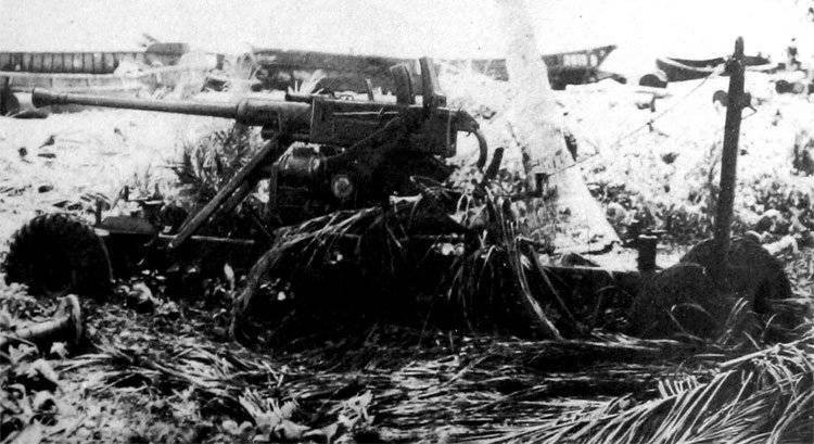 Còn pháo phòng không Vickers 40mm mua từ Anh rõ ràng đã lạc hậu vào cuối những năm 1930. Và chúng không thể được coi là một phương tiện phòng không hiệu quả. Người Nhật chiếm được một số ít pháo Bofors L/60 40 mm rất hoàn hảo của Hà Lan và Anh, nhưng họ đã thất bại trong việc sao chép thành phiên bản Type 5 lên mức có thể chấp nhận được.