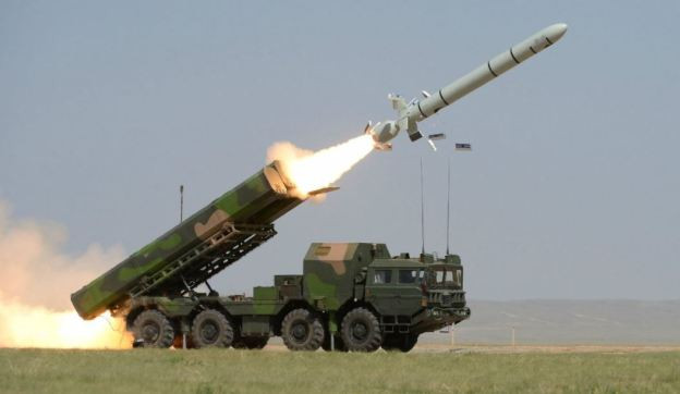 Theo ước tính của Lầu Năm Góc, có thể các căn cứ của Mỹ ở Hàn Quốc và Nhật Bản đang bị đe dọa bởi tên lửa hành trình tấn công mặt đất CJ-10, có tầm bắn đến 1.500 km, tương đương tầm bắn tên lửa hành trình Tomahawk của Hải quân Mỹ.