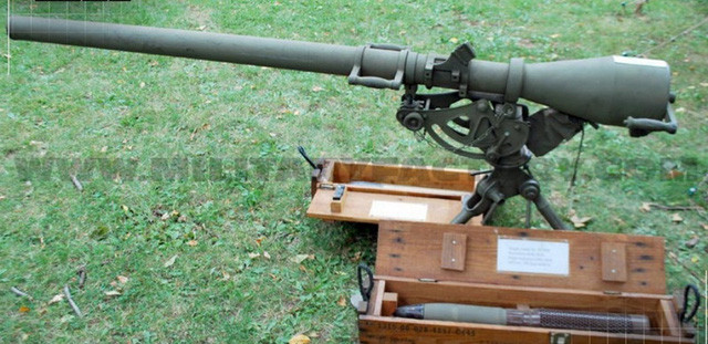 Những chiếc mô tô ba chống tăng tương tự, đã được sử dụng bởi quân đội Trung Quốc, khi trang bị ĐKZ 82 K65 và ĐKZ 75 K56 (mẫu sao chép của ĐKZ 75mm M20 của Mỹ); tuy nhiên những mẫu xe mô tô chống tăng của Trung Quốc chưa bao giờ thực chiến và đã được loại bỏ khi Trung Quốc hiện đại hóa quân đội vào thập niên 1980.