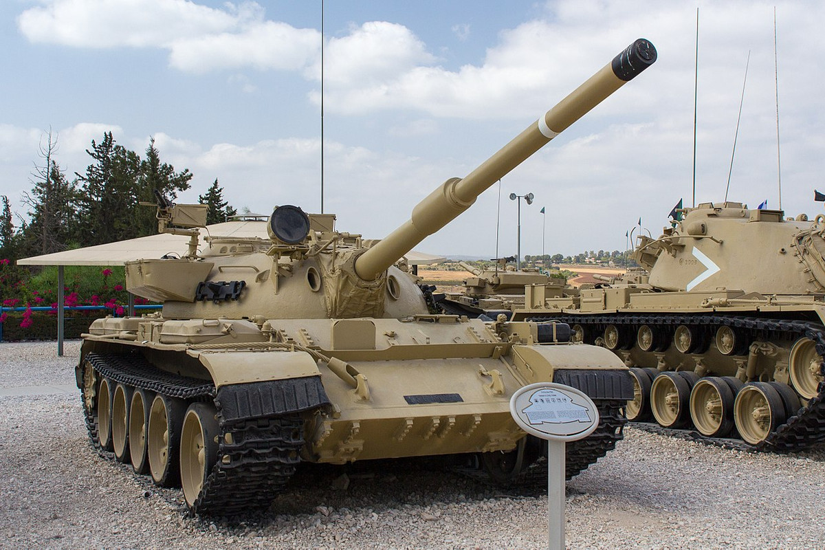 "Từ năm 1946 đến năm 1983, Liên Xô đã sản xuất hơn 100.000 chiếc xe tăng chủ lực T-54/T-55, đây là dòng xe tăng được sản xuất rộng rãi nhất trong lịch sử", ấn phẩm National Interest cho biết.