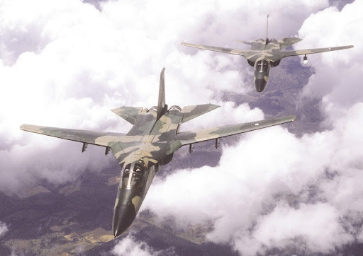 F-111 có hệ thống radar bám địa hình tốt, nhanh hơn, mạnh hơn, mang số lượng bom gấp 2,5 lần F-4. Loại máy bay này còn có khả năng hoạt động tốt trong điều kiện thời tiết xấu, F-111 bay một mình vào ban đêm ở độ cao cực thấp, luồn lách địa hình để vô hiệu hóa radar cũng như các thiết bị quang học của đối phương.