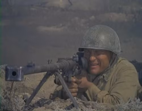 Đầu thế chiến 2, các mẫu súng chống tăng giành cho bộ binh thường là súng trường bắn đạn xuyên giáp, cỡ nòng dưới 20 mm, nên chỉ có thể xuyên thủng được những loại tăng hạng nhẹ; còn với những loại tăng hạng nặng thì thực sự "vô hại".