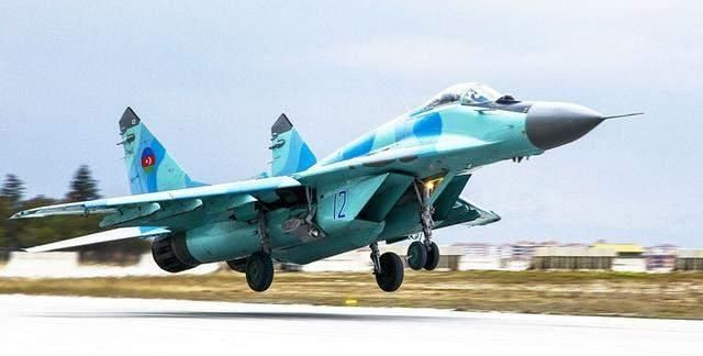 Nhưng thời gian mà Armenia nhận máy bay Su-30 đã gần 10 tháng, chứ không phải vài tuần hay vài tháng; nhưng không xuất kích đánh được trận nào, thì cũng đừng trách người khác. Một lời giải thích hợp lý hơn, là Armenia chỉ đơn giản là sợ, nên không dám đưa máy bay ra chiến đấu; chứ không phải do máy bay của Thổ Nhĩ Kỳ.