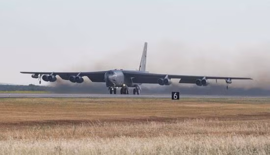 Ít nhất một máy bay ném bom B-52H đã bay từ Căn cứ Không quân Moron ở Tây Ban Nha đến Vịnh Guinea ở Tây Phi vào ngày 9/6, để thực hiện các nhiệm vụ huấn luyện; nhưng không rõ liệu điều này có liên quan đến Cuộc tập trận quân sự “Sư tử châu Phi 2021” hay không?