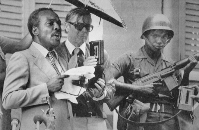 Anh Canada và Australia ngay lập tức lên án dữ dội Mỹ và kêu các nước trong khối tẩy chay Mỹ. Nhiều quốc đảo Carribean trong khối thịnh vượng chung cũng chỉ trích cuộc xâm lược của Mỹ.