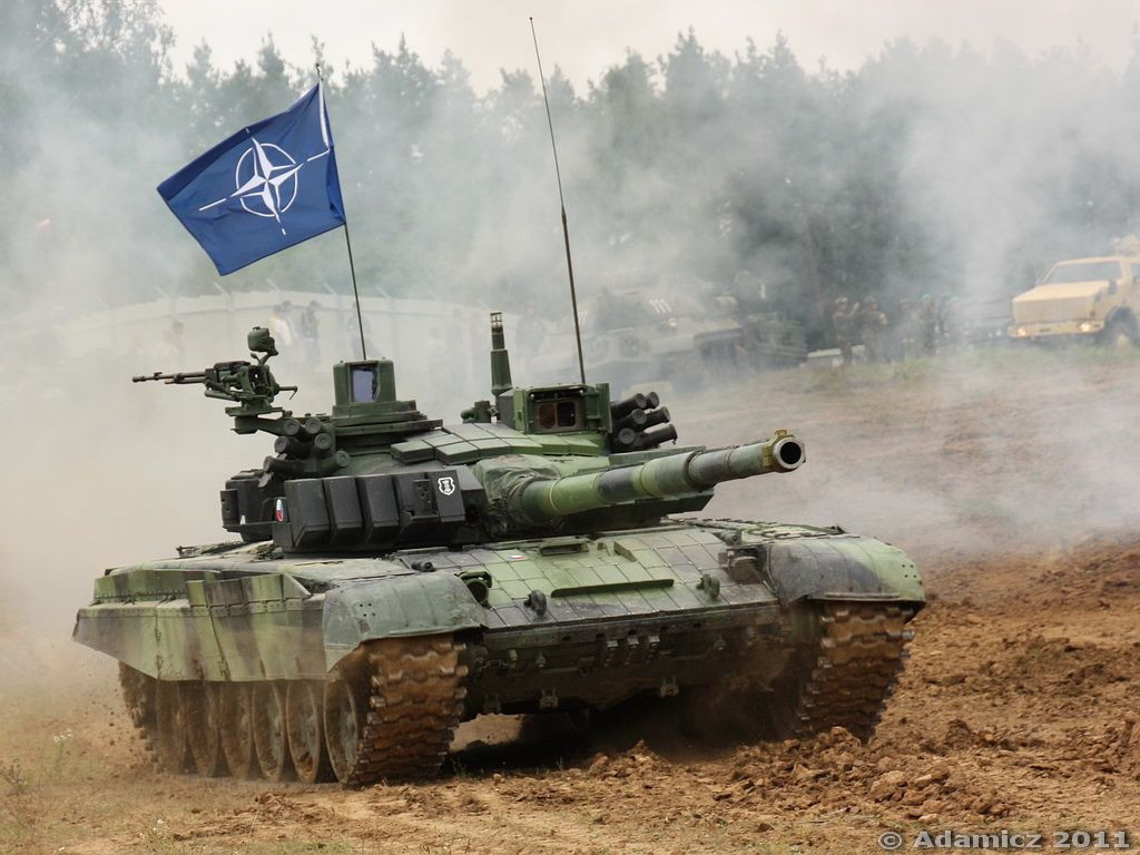 Rõ ràng, tình hình sẽ không thay đổi trong tương lai gần. Vũ khí của các nước NATO sẽ vẫn có các mẫu do Liên Xô sản xuất, ở dạng nguyên bản hoặc hiện đại hóa. Điều này sẽ dẫn đến các vấn đề và thách thức hiện nay vẫn còn tồn tại, sẽ tiếp tục có tác động tiêu cực đến khả năng chiến đấu của từng quốc gia và cả NATO nói chung. Nguồn ảnh: Pinterest.