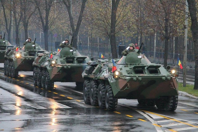 Rời khỏi các liên minh trước đây và gia nhập tổ chức NATO, các quốc gia này vẫn giữ lại mô hình quân đội được xây dựng theo tiêu chuẩn của Liên Xô. Để chuẩn bị cho việc gia nhập liên minh, quân đội các nước này đã trải qua quá trình hiện đại hóa từng phần, nhưng việc đổi mới bị hạn chế và kéo dài theo thời gian.