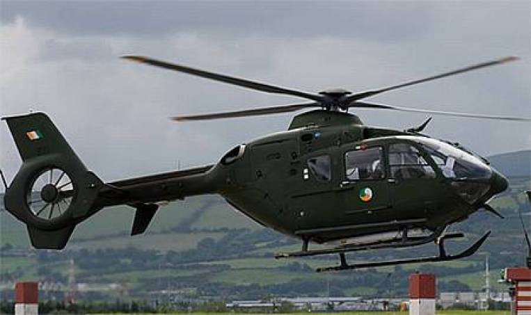 Sau đó, Pháp đã trở thành nhà cung cấp máy bay chính cho Ireland, với 9 máy bay hạng nhẹ Cessna-172, 6 máy bay CM-170 Majister của Mỹ, 11 máy bay trực thăng đa năng Aluette, Puma và "Gazell và 5 chiếc trực thăng khá hiện đại AS565.