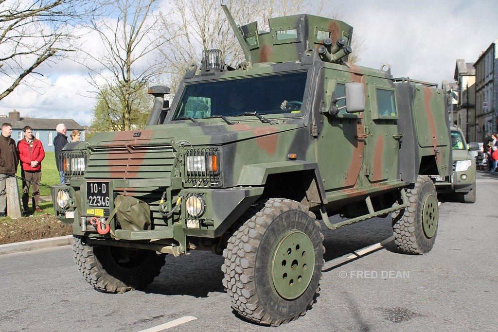 Ngoài ra, nước này cũng đã mua xe bọc thép RG-32 của Nam Phi để tham gia các hoạt động gìn giữ hòa bình. Gần đây nhất Ireland đã mua 80 xe bọc thép "Piranha" của Thụy Sĩ, trong đó có 24 chiếc thuộc phiên bản BRM và 11 chiếc làm phương tiện hỗ trợ.