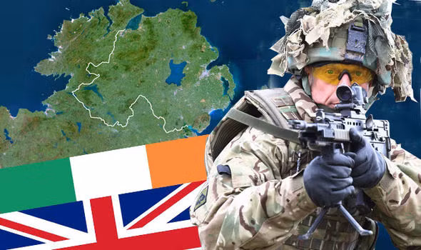  Quân đội Cộng hòa Ireland có một lịch sử cực kỳ khó khăn, chủ yếu phải chịu gánh nặng bởi mối quan hệ khó khăn với Vương quốc Anh, quốc gia khiến đất nước này phải chia sẻ một phần đất của mình cho quần đảo Anh.