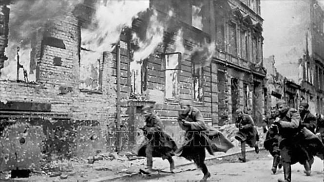 Tổng thống Roosevelt đã gửi một lá thư tri ân đến nhân dân và những người lính chiến đấu bảo vệ thành phố Stalingrad, bày tỏ sự ngưỡng mộ về lòng dũng cảm, sự cống hiến và sự kiên cường của họ đã ngăn chặn được "làn sóng xâm lược” của quân đội Hitler.