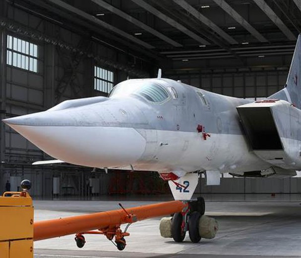 Tu-22M đi vào hoạt động từ năm 1983, trong khi phiên bản hiện đại hóa Tu-22M3M, ra mắt năm 2018. Với nhiệm vụ chính là “tìm-diệt” các biên đội tàu sân bay Mỹ, nên vũ khí chính của Tu-22M3M là các loại tên lửa hành trình chống hạm.