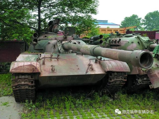 Giảm trọng lượng và kích thước, với một động cơ mạnh hơn yêu cầu ít nhiên liệu hơn. Cải tiến vật liệu cho áo giáp với số lượng áo giáp “hợp lý”. Cải thiện khả năng bảo vệ chống lại các loại đạn Chống tăng nổ cao (HEAT). Bảo vệ hóa chất sinh học hạt nhân (NBC). Cải thiện độ tin cậy, giảm bảo trì, dễ vận hành hơn.