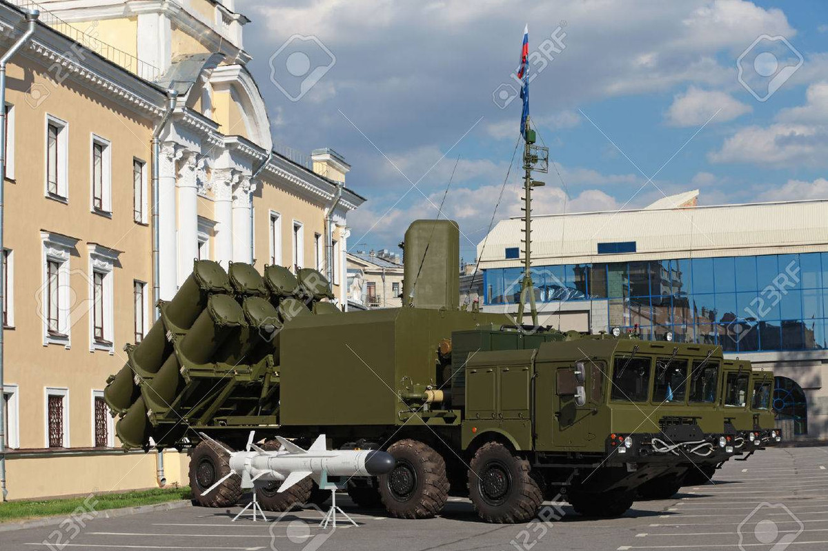 Theo các tính toán khác nhau của các chuyên gia, để đảm bảo tiêu diệt tàu khu trục Defender hoặc Ross, cần khoảng 8 tên lửa của tổ hợp phòng thủ bờ Bal của Nga. Số tên lửa này theo tính toán, đã bị các hệ thống phòng không trên hai tàu đánh chặn thành công, và phần còn lại đủ tiêu diệt mục tiêu.