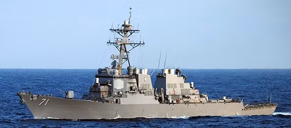 Không phủ nhận khả năng chiến đấu của tàu khu trục tên lửa DDG-71 USS Ross của Mỹ, được trang bị nhiều loại vũ khí khác nhau và hệ thống chiến đấu Aegis. Nhưng trên thực tế, những tàu chiến này cảm thấy vô cùng bất an, khi đối mặt với các hệ thống tác chiến điện tử của Nga.