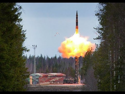 Tên lửa RS-24 Yars được thử nghiệm lần đầu tiên vào năm 2007 và được đưa vào sử dụng vào năm 2010. Nó được cho là đã được phát triển ở cả các biến thể cơ động trên đường và phóng từ giếng phóng (silo).