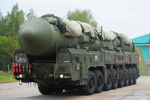 Cuộc diễn tập cũng bao gồm các hành động giả định như: phát hiện, đối phó với các hệ thống trinh sát của đối phương; các hành động của "biệt kích" địch, ngăn chặn việc di chuyển hệ thống tên lửa RS – 24 Yars dọc tuyến đường đến khu vực tác chiến.