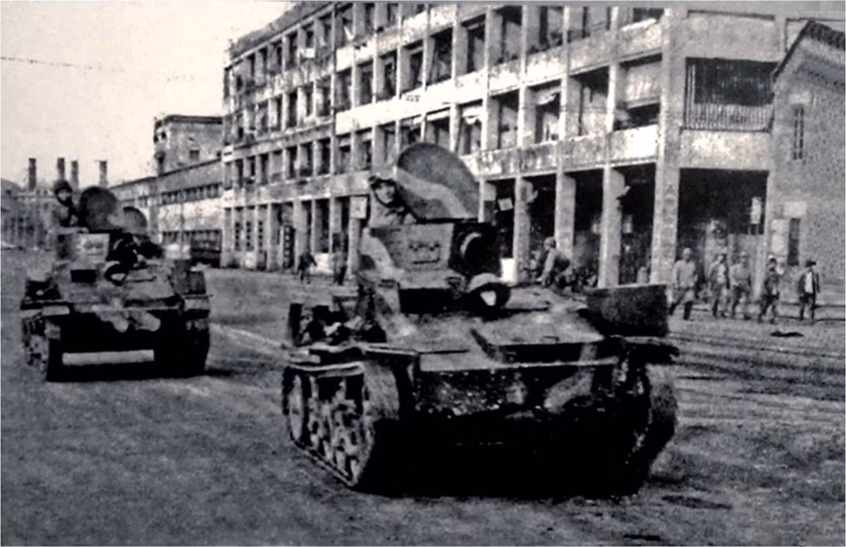 Về phía quân Anh, do không có hỏa lực hỗ trợ trên không, không có hỏa lực xe tăng và vũ khí chống tăng, người Anh cố gắng đứng vững, rồi để bị quân Nhật lấn lướt và vây bắt. Người Anh thực sự tỏ ra lúng túng, trước chiến thuật “thọc sâu” của quân Nhật vào các trận địa pháo hay sở chỉ huy; chiến thuật này cũng đã có hiệu quả với người Mỹ trong một thời gian.