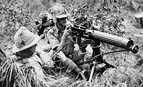 Quân Nhật đổ bộ vào miền nam Thái Lan và miền bắc Malaya vào ngày 8/12, trong một chiến dịch được lên kế hoạch tỉ mỉ. Chống lại 30 nghìn quân Nhật, người Anh có 80 nghìn quân. Kể cả quân Nhật có làm chủ trên không, nhưng với quân số vượt trội là quá đủ, để quân Anh giành lợi thế trước quân Nhật.