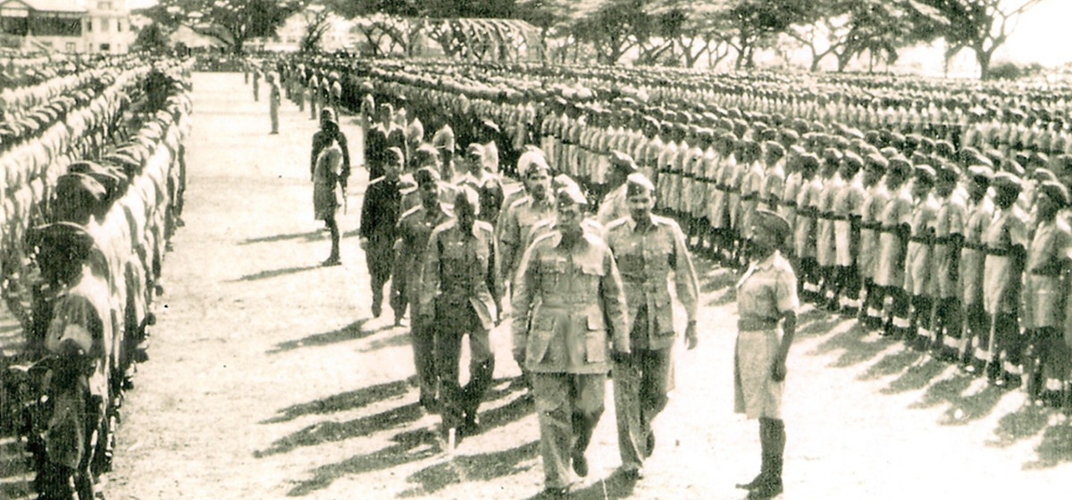 Có lẽ không được chính quyền Anh cung cấp tài chính đầy đủ vào thập niên 1930, nên công tác chuẩn bị phòng thủ có phần bị xem nhẹ. Trong khi lục quân, hải quân và không quân tranh cãi xem ai chịu trách nhiệm bảo vệ hòn đảo, thì thái độ thờ ơ của chính quyền thực dân cai trị, chỉ chú ý đến việc vơ vét bóc lột tài nguyên.