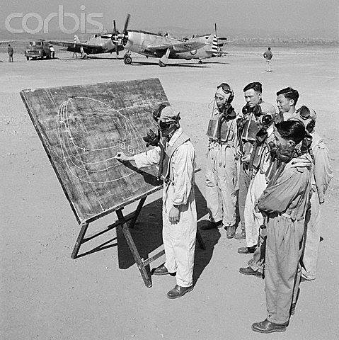 Không ngờ, phi công Bắc Yemen quá kém, dạy mãi mà không đủ số phi công thành thục lái tiêm kích chiến đấu F-5E. Thế là phía Arab Saudi phải thuyết phục đảo Đài Loan gửi thêm cố vấn (cuối cùng lên tới 800 người) và gửi luôn cả phi công chiến đấu trực tiếp.