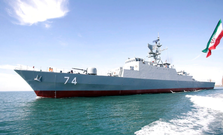 Còn ở khu vực Trung Đông, Hải quân Iran đang khoe khoang rằng các tàu khu trục của họ đã được trang bị các ống phóng tên lửa thẳng đứng; Sputnik News của Nga đưa tin, Tư lệnh hải quân Iran, Chuẩn đô đốc Hossein Khanzadi, tuyên bố rằng, tàu khu trục của Iran trang bị VLS, nhằm bắn hạ mọi tên lửa hành trình. 
