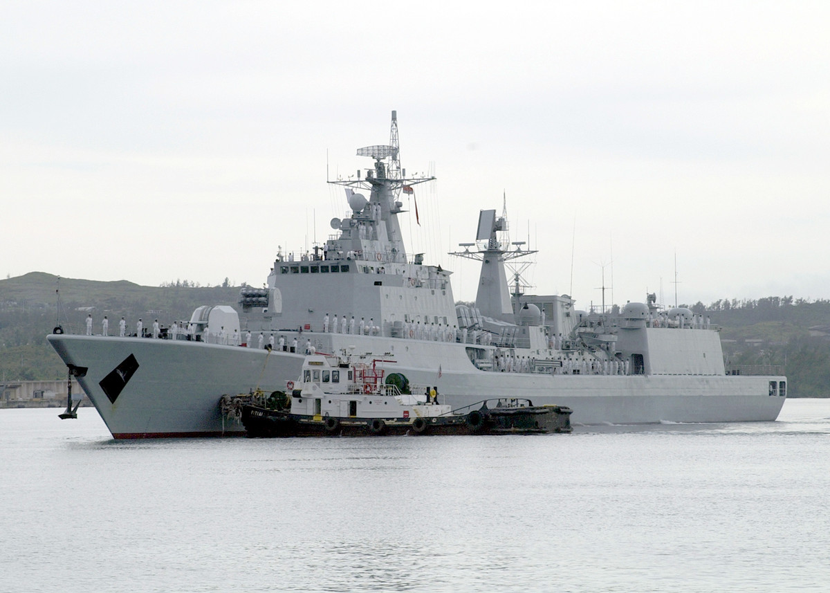  Hải quân Trung Quốc đã tích cực nâng cấp các tàu chiến cũ của họ bằng các hệ thống phóng tên lửa thẳng đứng (VLS); bằng cách này, họ có thể biến những tàu chiến lạc hậu thành những tàu chiến đấu có hỏa lực tương đối mạnh, dùng để trang bị thêm cho các hạm đội và xuất khẩu. 