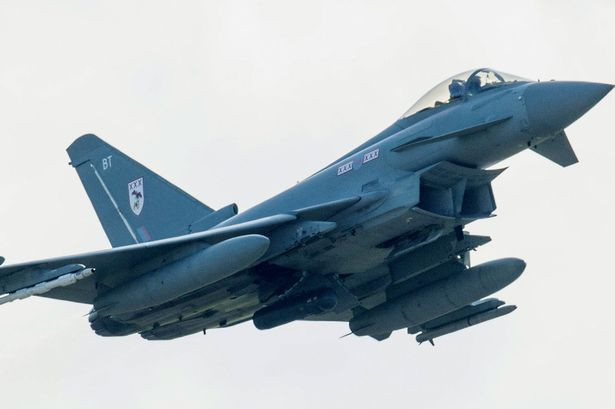 Hiện tại, các máy bay chiến đấu hiện đại nhất được sản xuất ở châu Âu như Typhoon và Rafale đều thuộc thế hệ thứ 4. Có thể châu Âu sẽ lựa chọn mua những tiêm kích thế hệ năm F-35 của Mỹ và như vậy họ không muốn có sự trùng lặp về thế hệ máy bay.