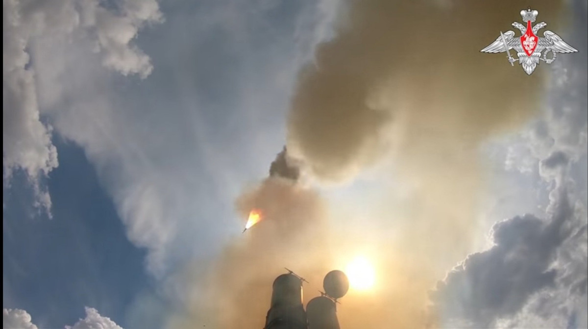 Trong một đoạn video do Bộ Quốc phòng Nga công bố, S-500 cho thấy đã bắn hạ một mục tiêu là tên lửa đạn đạo. Hệ thống đã được thử nghiệm thành công, tại trường bắn thử nghiệm Kapustin Yar, vào ngày 20/7 vừa qua.