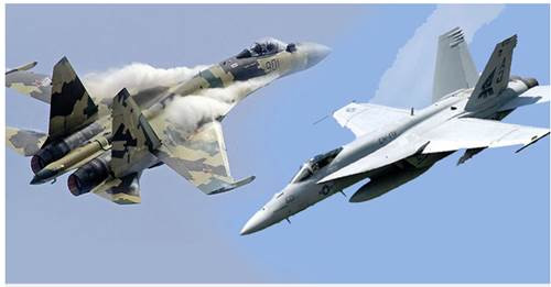 Su-30 của Nga có lực kéo của một động cơ là 123 kN, tổng lực kéo của cả hai động cơ là 246 kN, trong khi F/A-18E/F có lực kéo của mỗi động cơ là 97 kN và tổng cộng là 194 kN đối với cả hai động cơ. Như vậy, nhìn số liệu, sự khác biệt nghiêng về tiêm kích Nga là 52 kN.